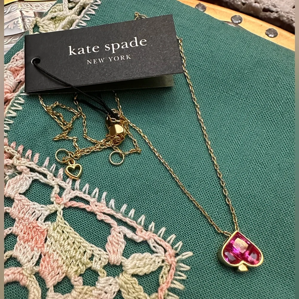 Kate Spade So‎ Spade Mini Pink Spade Necklace NEW